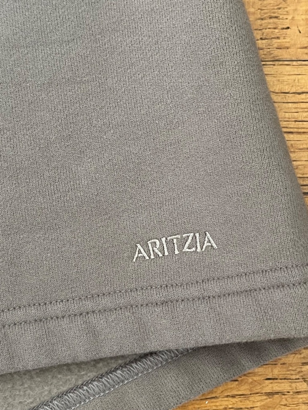 Aritzia Sweatfleece Cozy Fleece Shorts - Picture 4 of 9